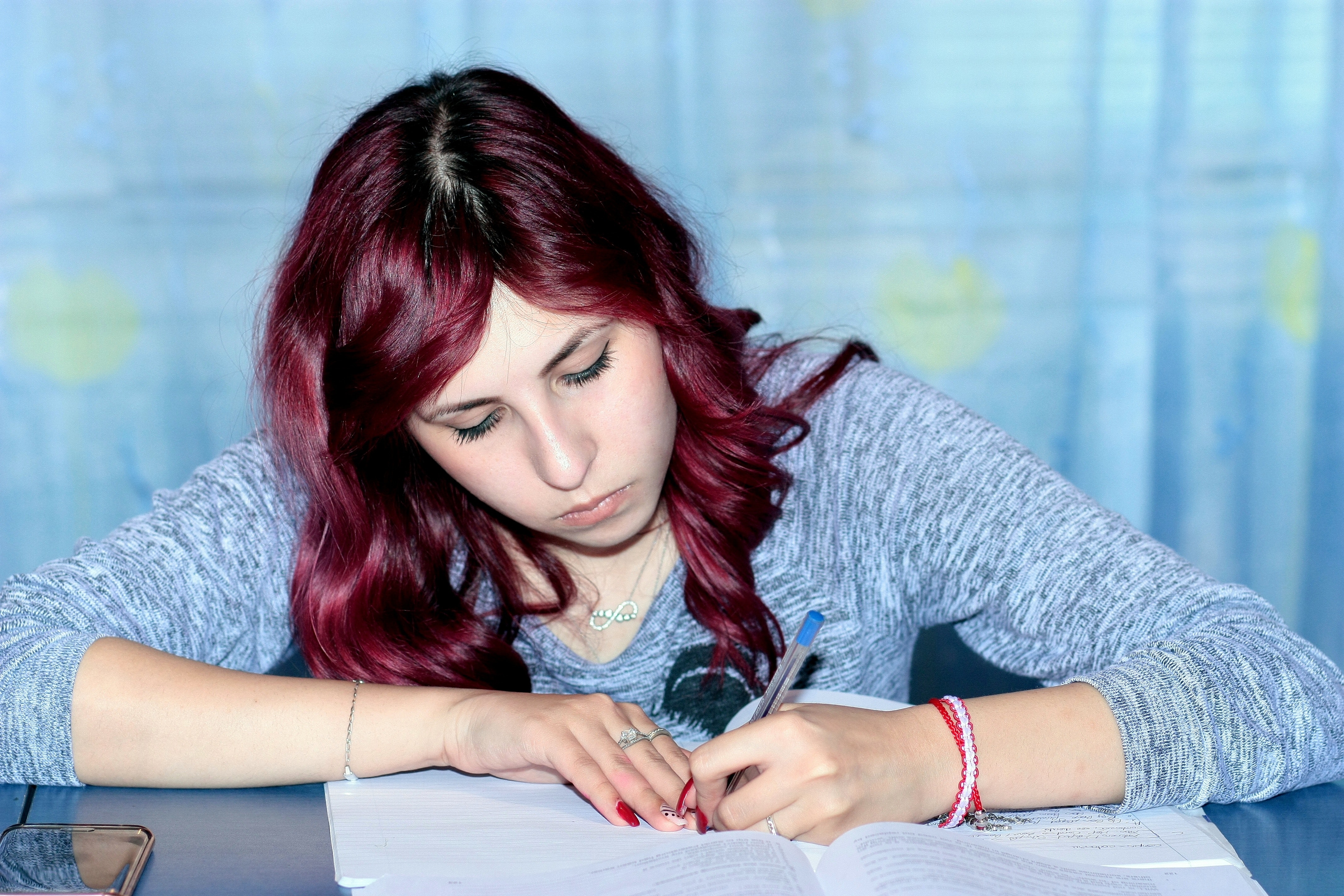 Girl Learning Missoula student apartments